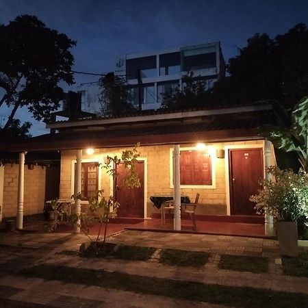 Nancy Guest Hotel Mirissa Ngoại thất bức ảnh