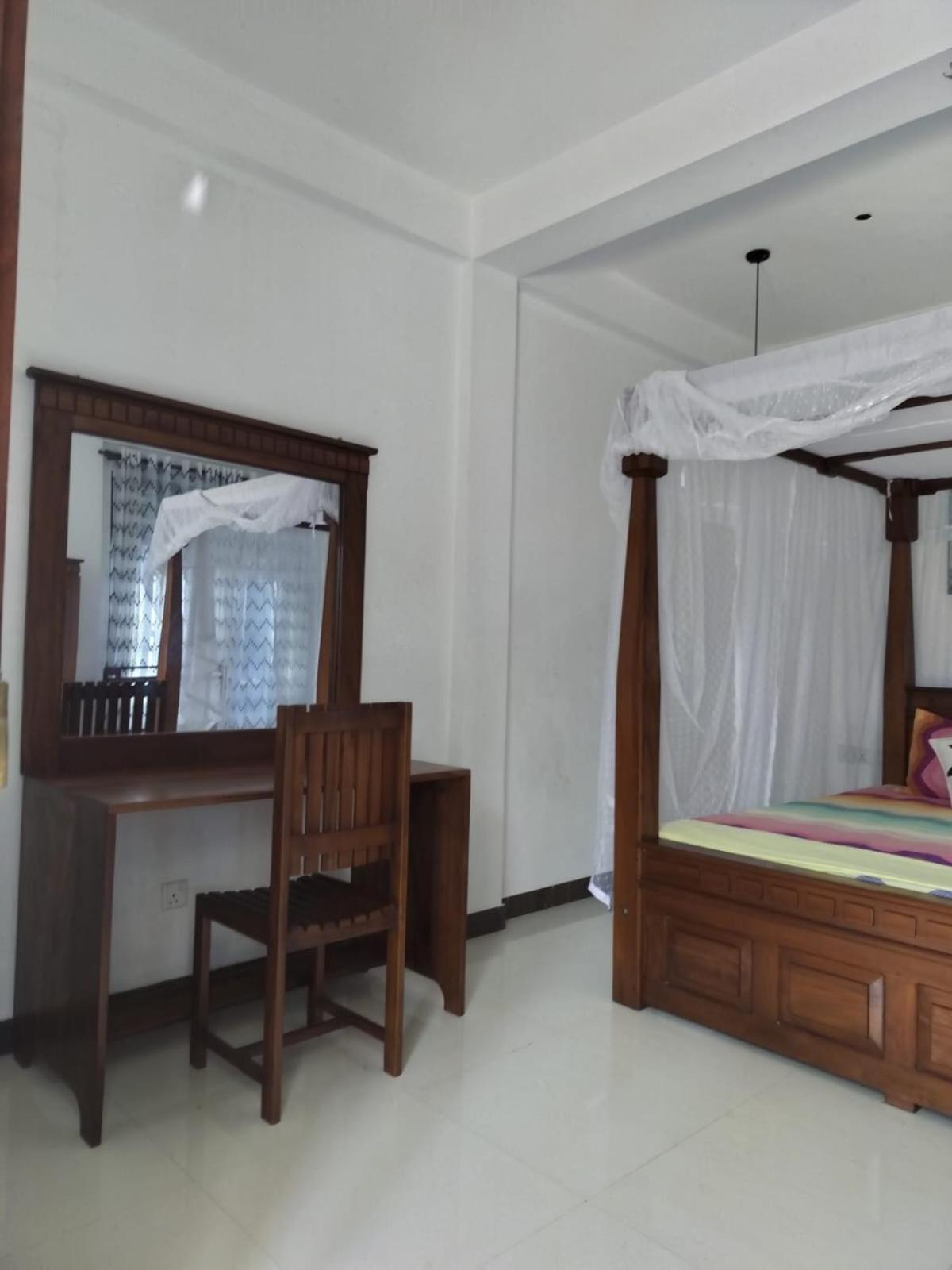 Nancy Guest Hotel Mirissa Ngoại thất bức ảnh