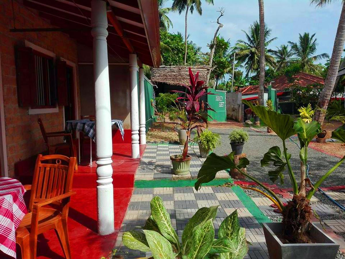 Nancy Guest Hotel Mirissa Ngoại thất bức ảnh